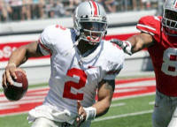 Terrelle Pryor helped lead Gray past Scarlet with two second quarter TD throws April 25.  Photo: Associated Press